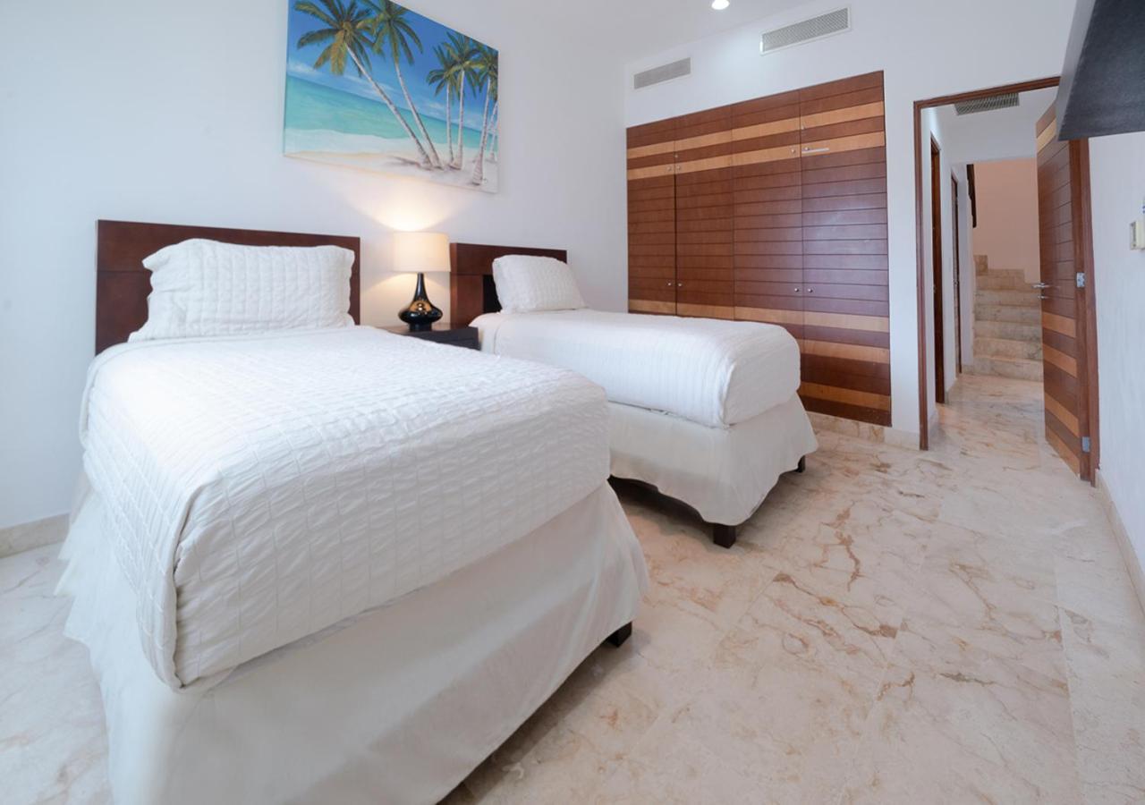 Beachfront Penthouse With 3 Bedrooms & Ocean View - Las Nubes Playa del Carmen Exterior photo