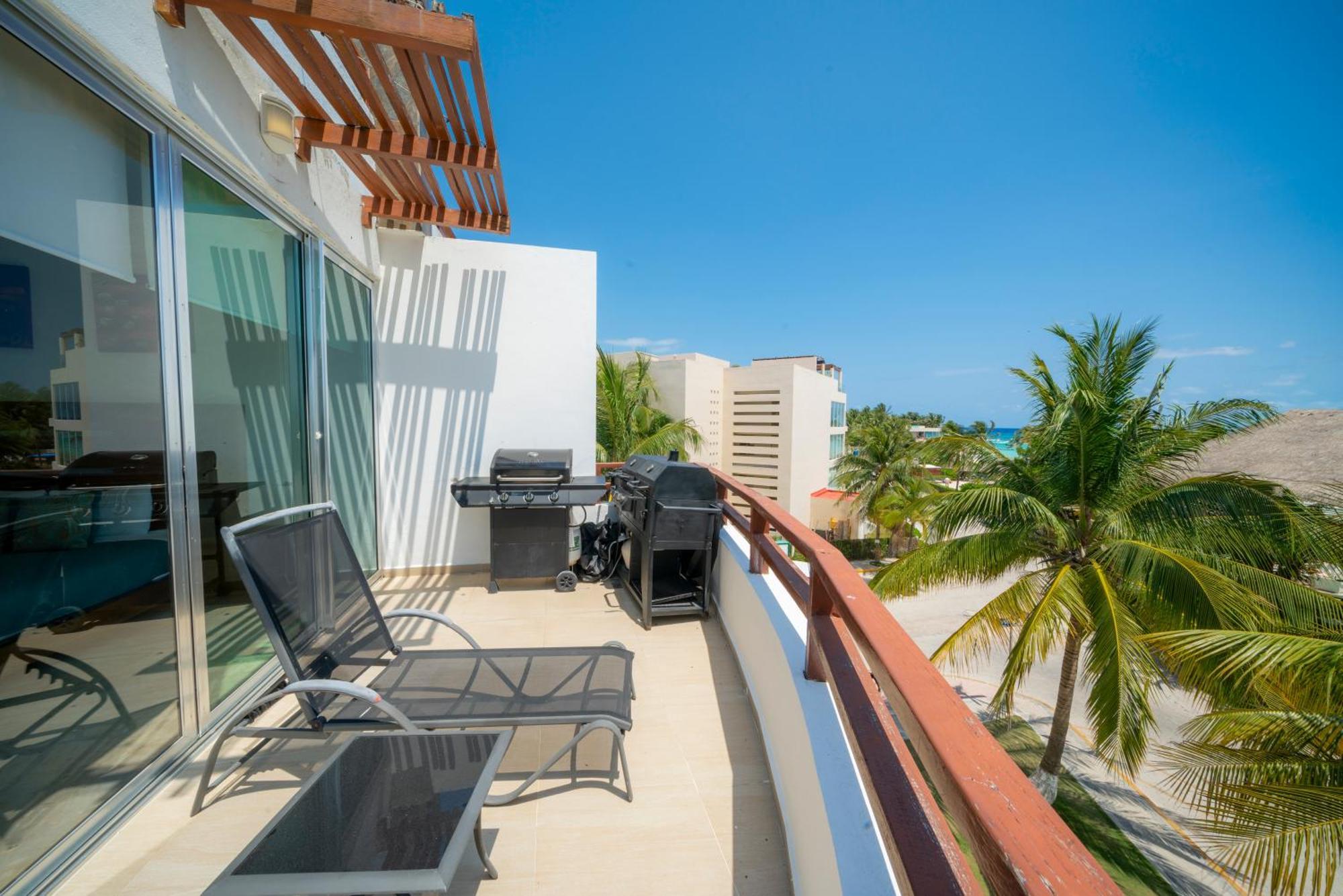 Beachfront Penthouse With 3 Bedrooms & Ocean View - Las Nubes Playa del Carmen Exterior photo